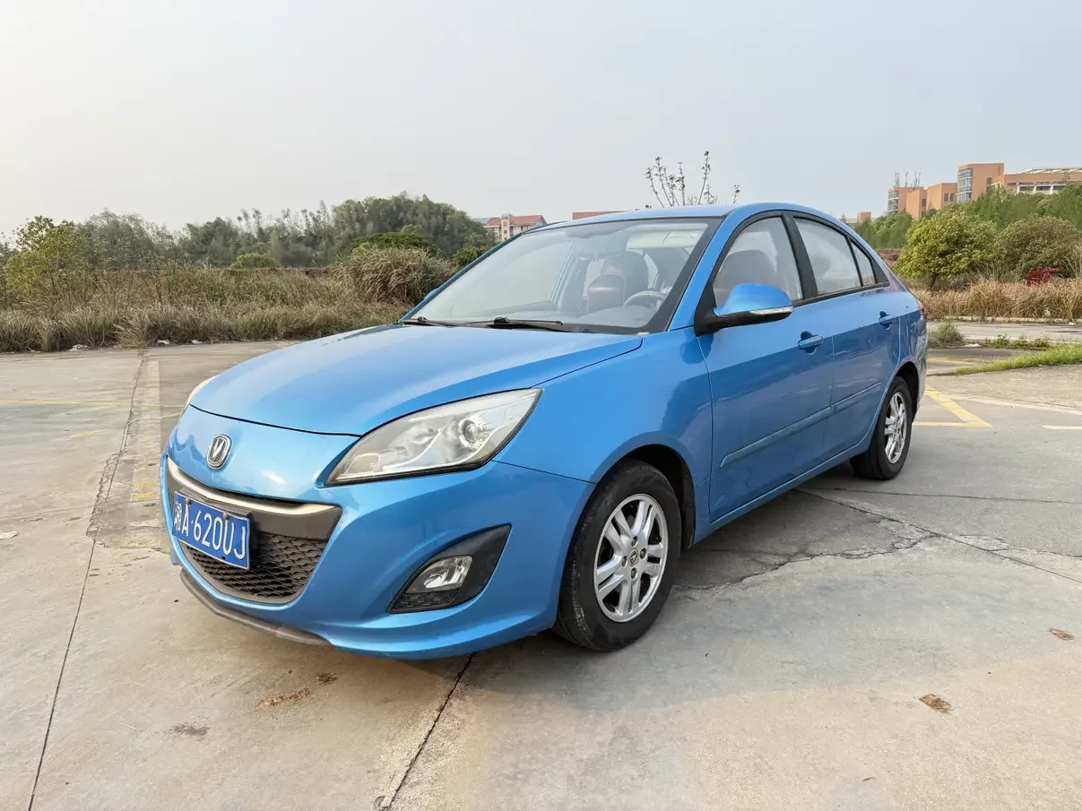 Changan Yuexiang V5 2014