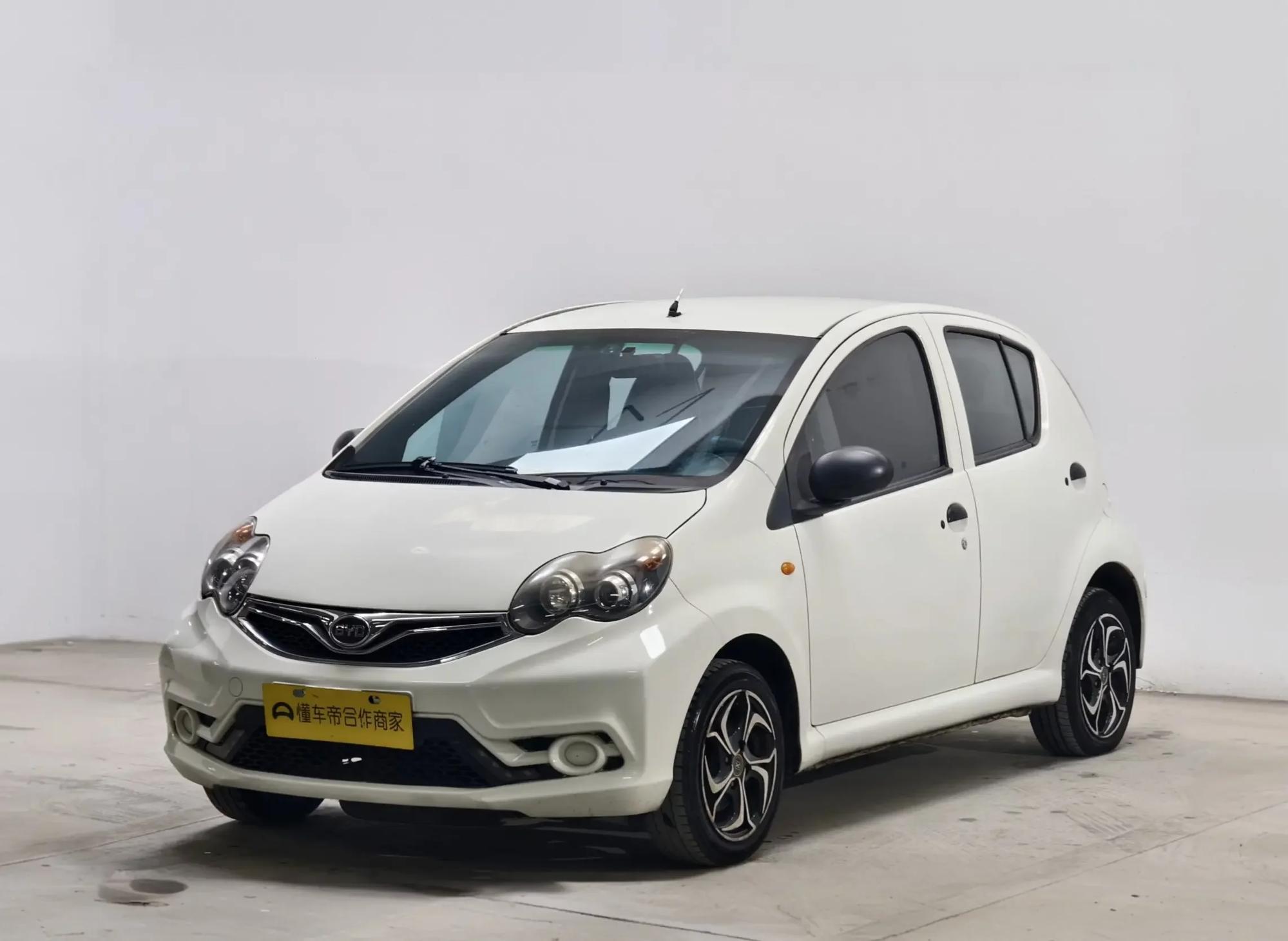 BYD F0 2015
