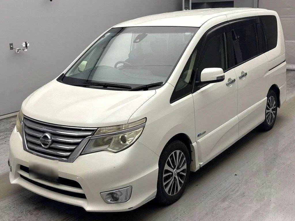 Nissan Serena 2015