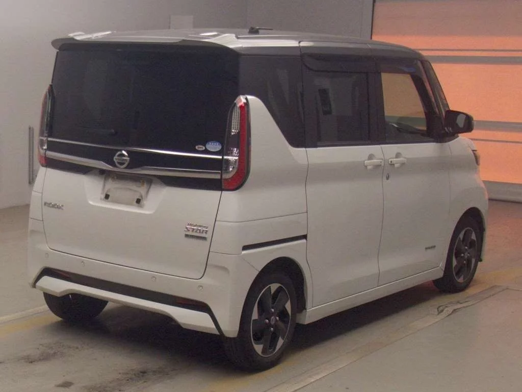Nissan Nissan Roox 2021