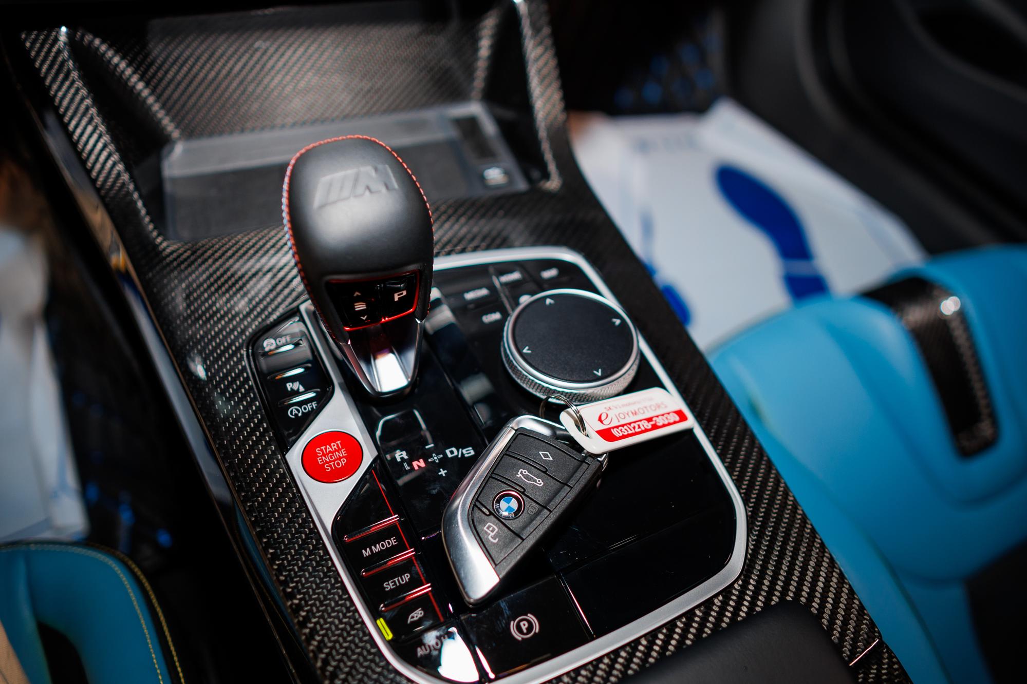 BMW M4 фото 