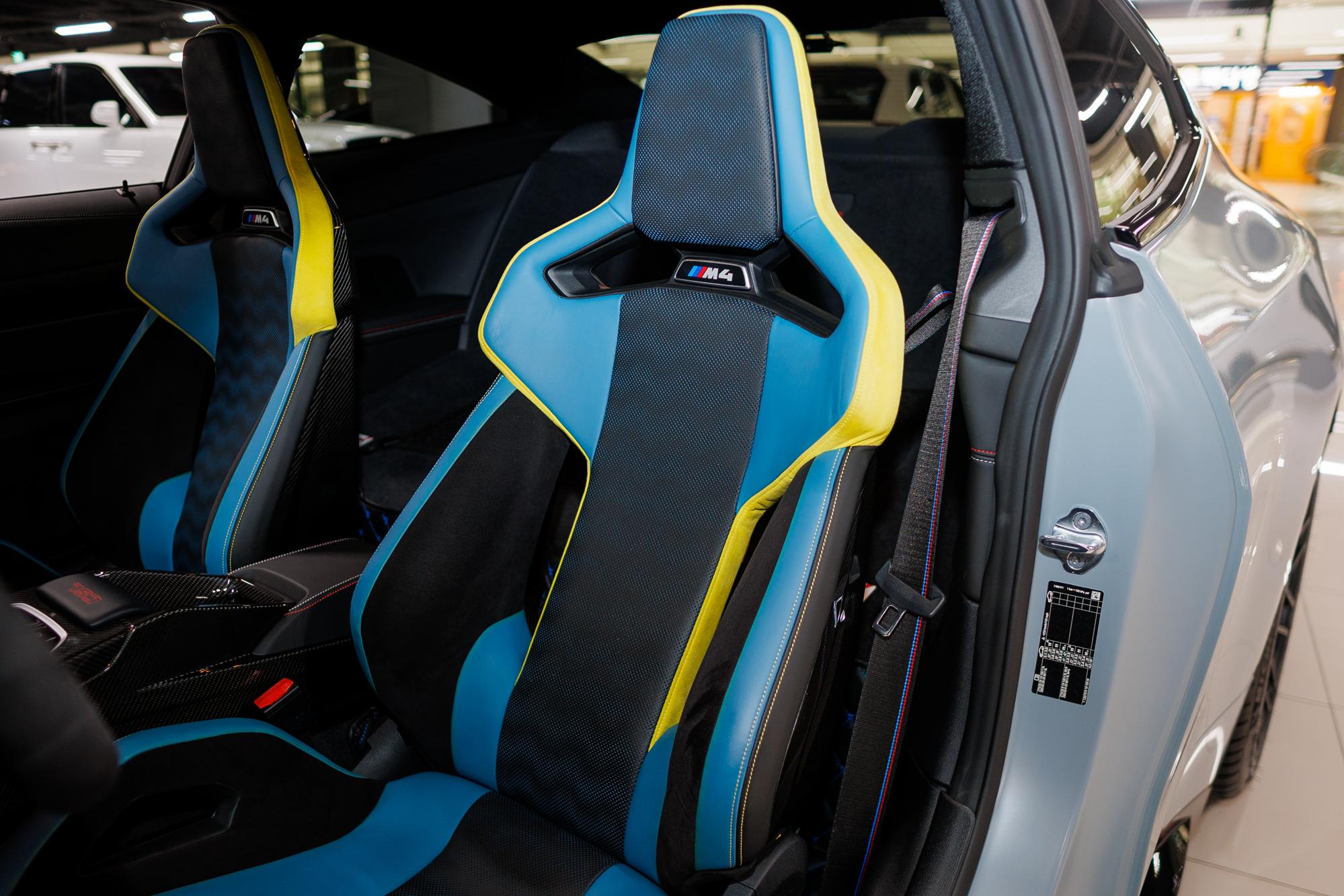 BMW M4 фото 