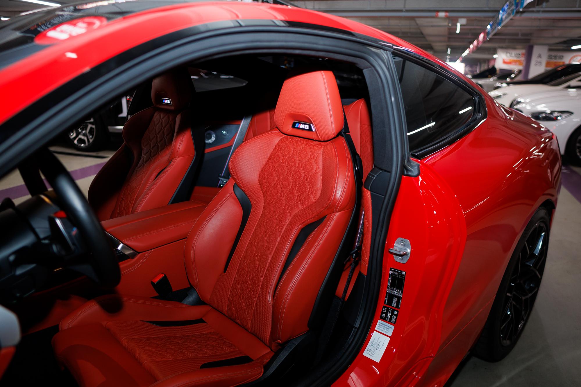 BMW M8 фото 