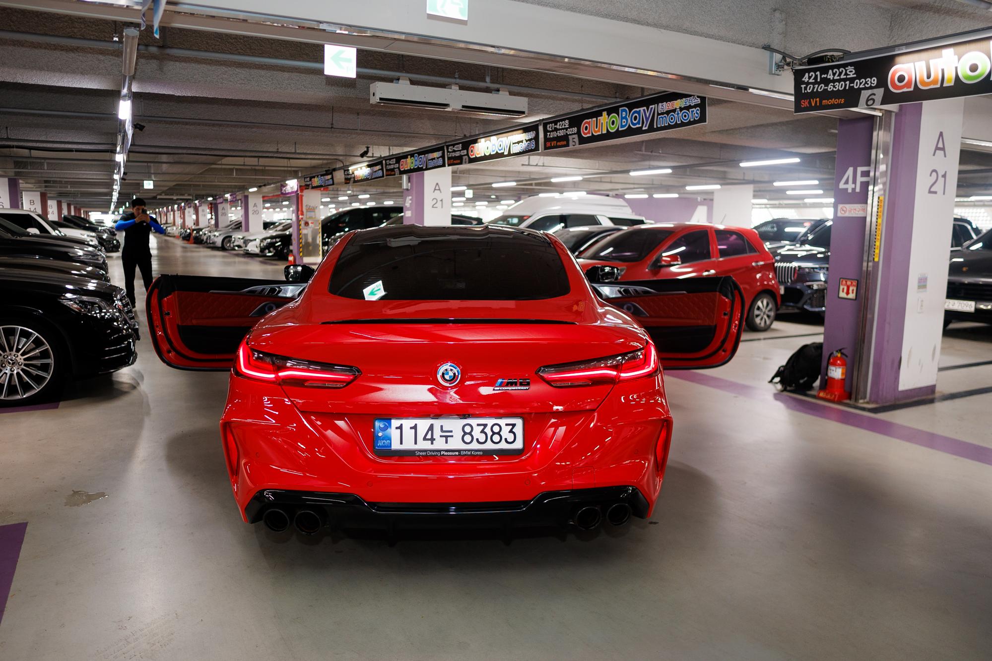 BMW M8 фото 