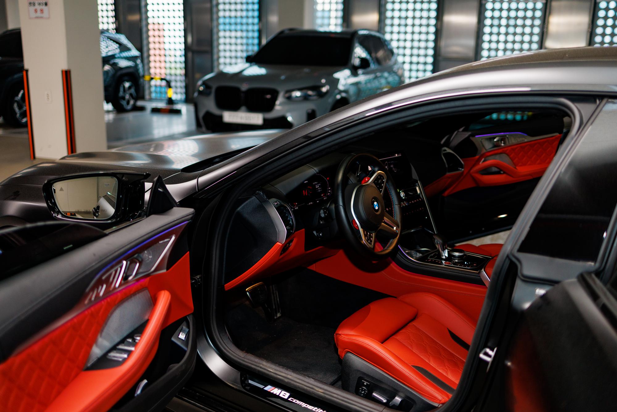 BMW M8 фото 