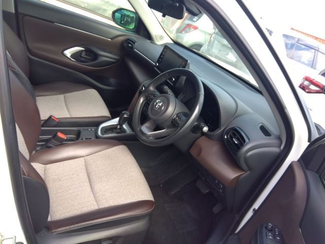 TOYOTA 2021 TOYOTA YARIS CROSS фото 